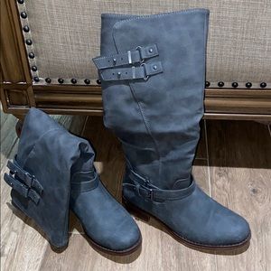 Wore them once !! It’s in great condition